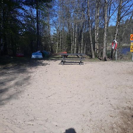 Minnebo Stuga Hassleholm Luaran gambar